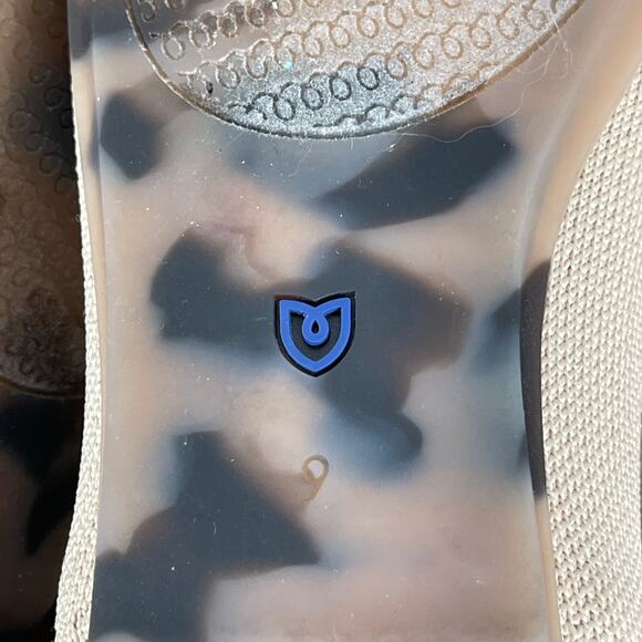 Rothy's The Flat in Ecru Womens 9 Creamy Beige Tortoise Outsole Round Toe - Picture 9 of 16